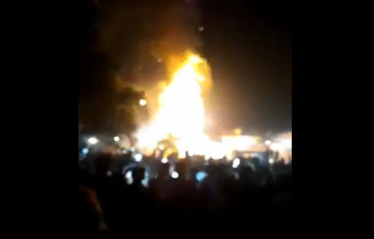 Ασύλληπτη τραγωδία στην Ινδία – Τρένο παρέσυρε πλήθος – Πάνω από 50 οι νεκροί (βίντεο)